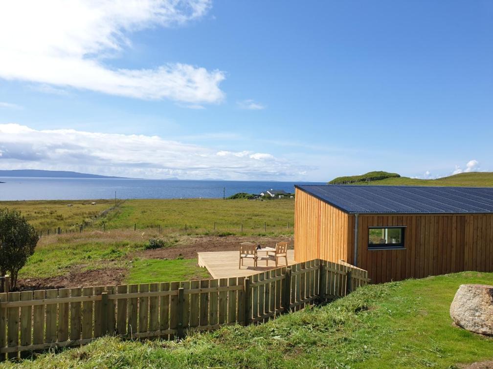 Flora'S Cliff View Villa Kilmuir  Bagian luar foto