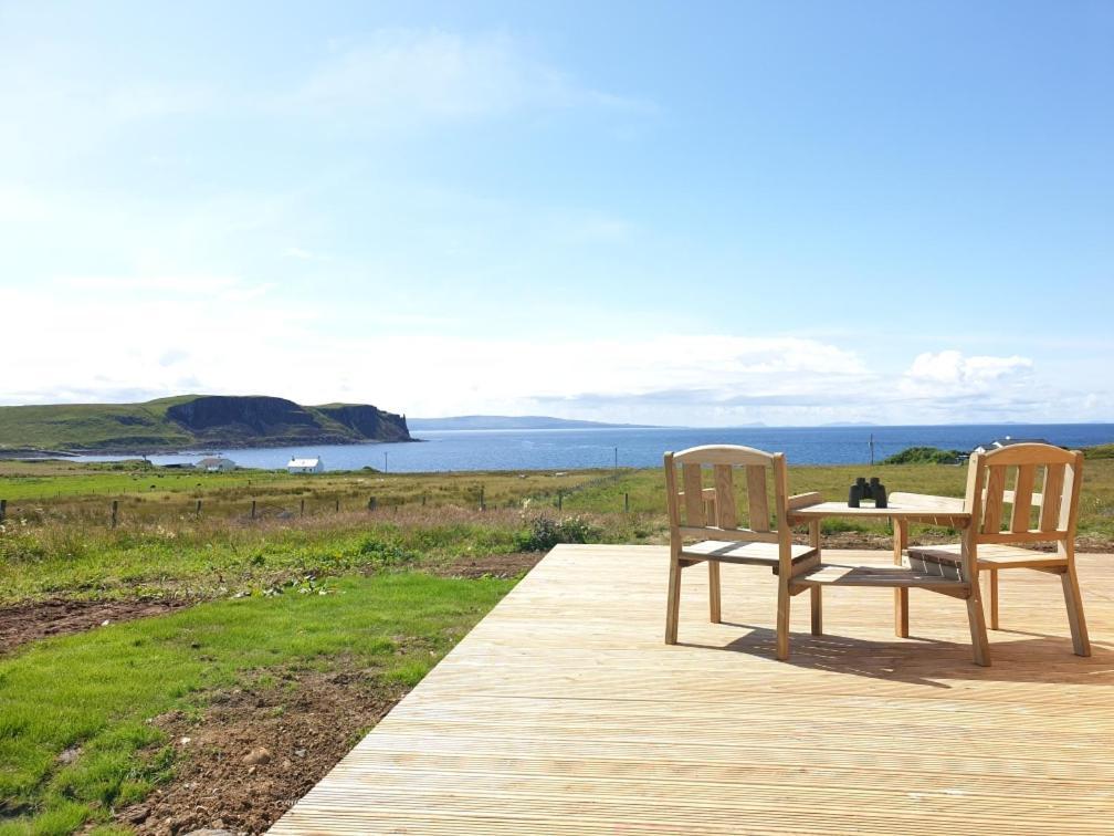 Flora'S Cliff View Villa Kilmuir  Bagian luar foto