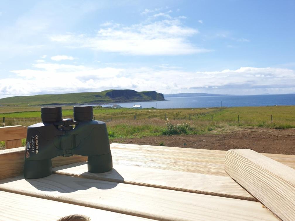 Flora'S Cliff View Villa Kilmuir  Bagian luar foto