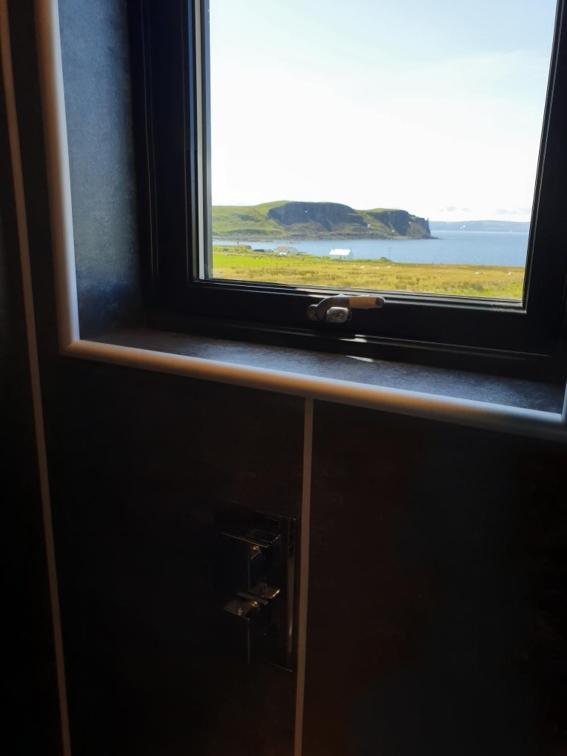 Flora'S Cliff View Villa Kilmuir  Bagian luar foto