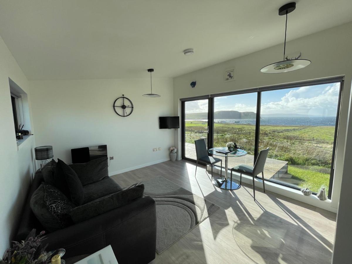 Flora'S Cliff View Villa Kilmuir  Bagian luar foto